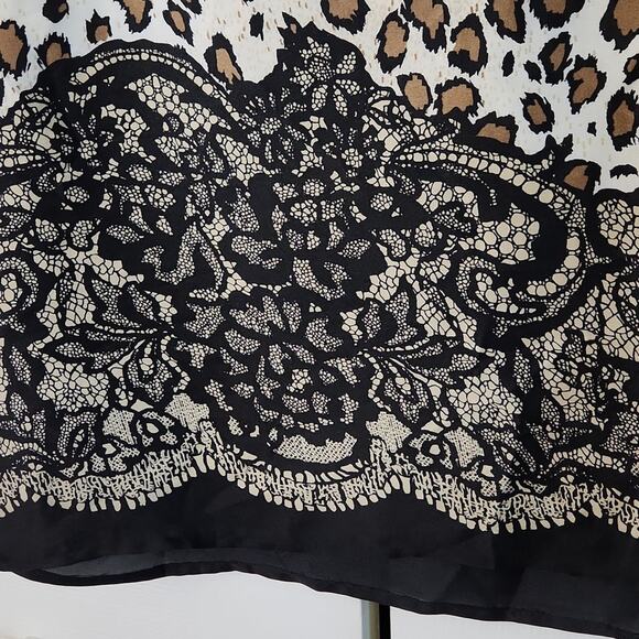 Signature By Larry Levine Leopard Print Cap Sleeve Mesh Faux Pearls Blouse Sz PL - Picture 4 of 10